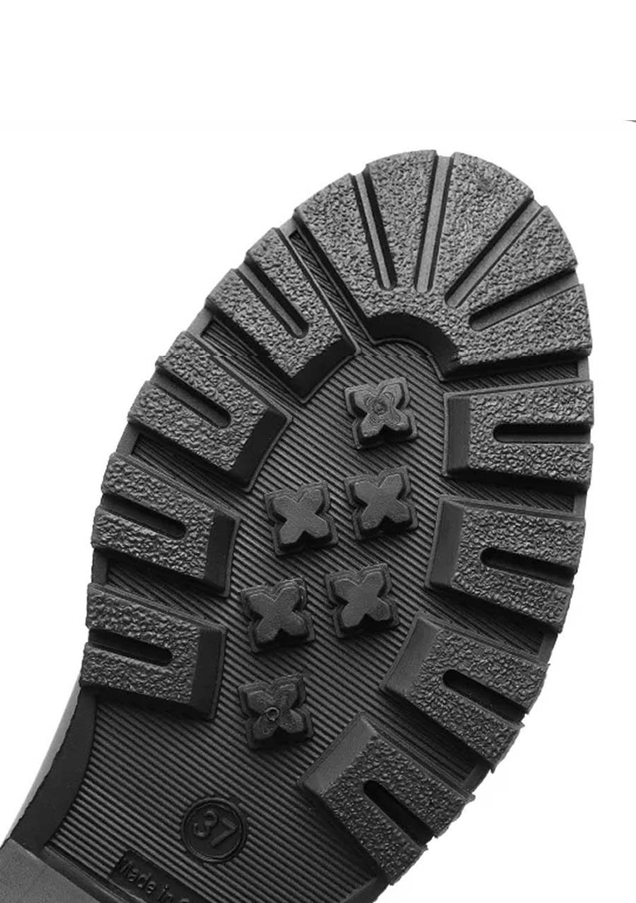 Midnight Boot – Elegant Design & 100% Waterproof