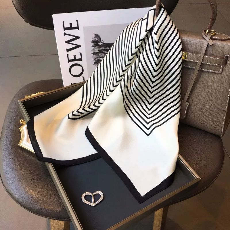 Elegant Lines Scarf