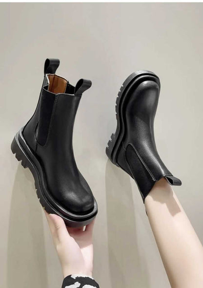 Nantua Chelsea Boot